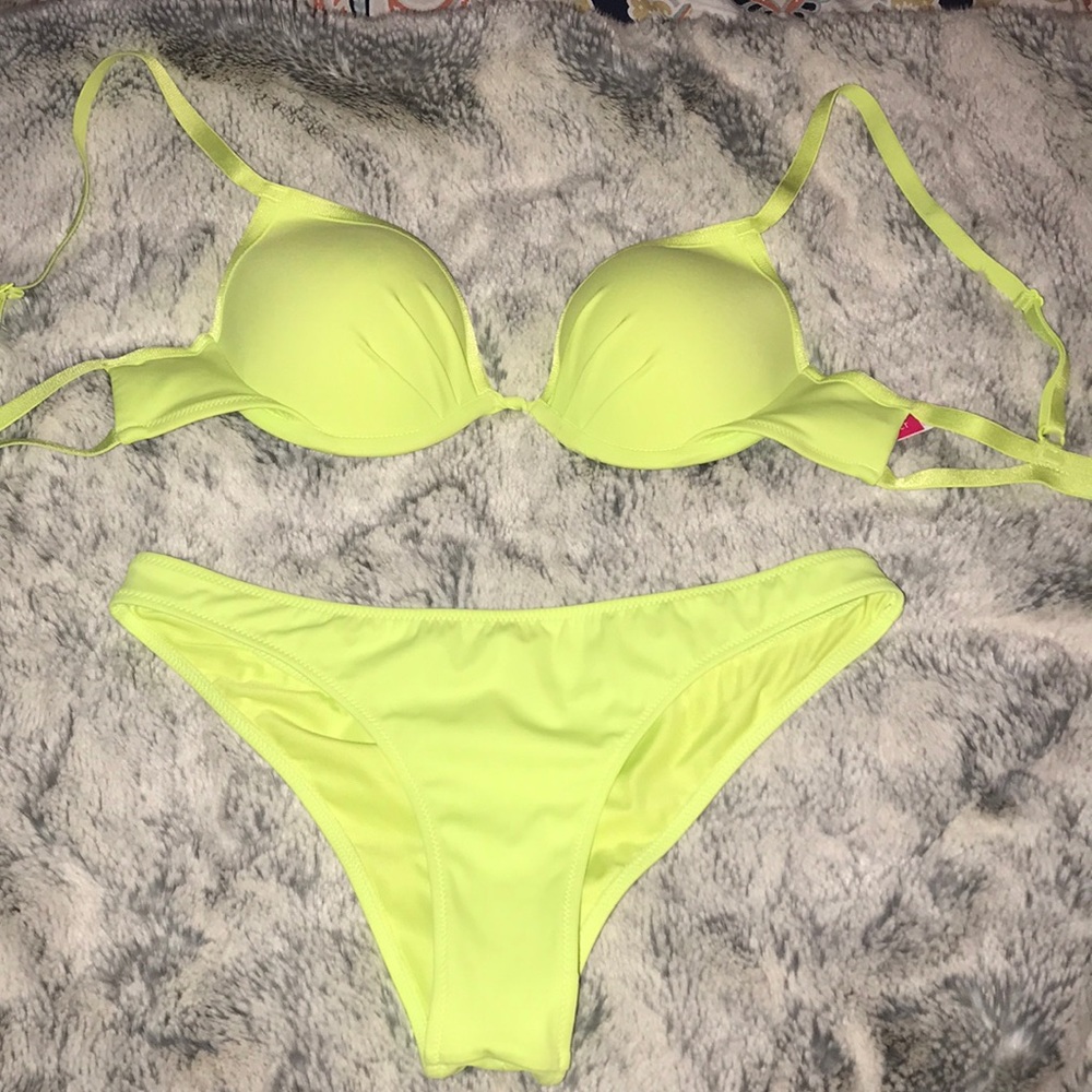 Victoria’s secret bikini